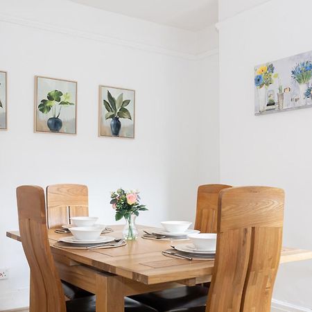 Bright & Modern 3 Bedroom Old Trafford Home Mánchester Exterior foto